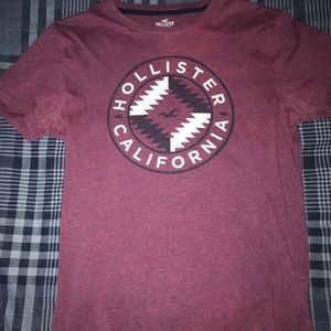 Hollister Graphic Tee